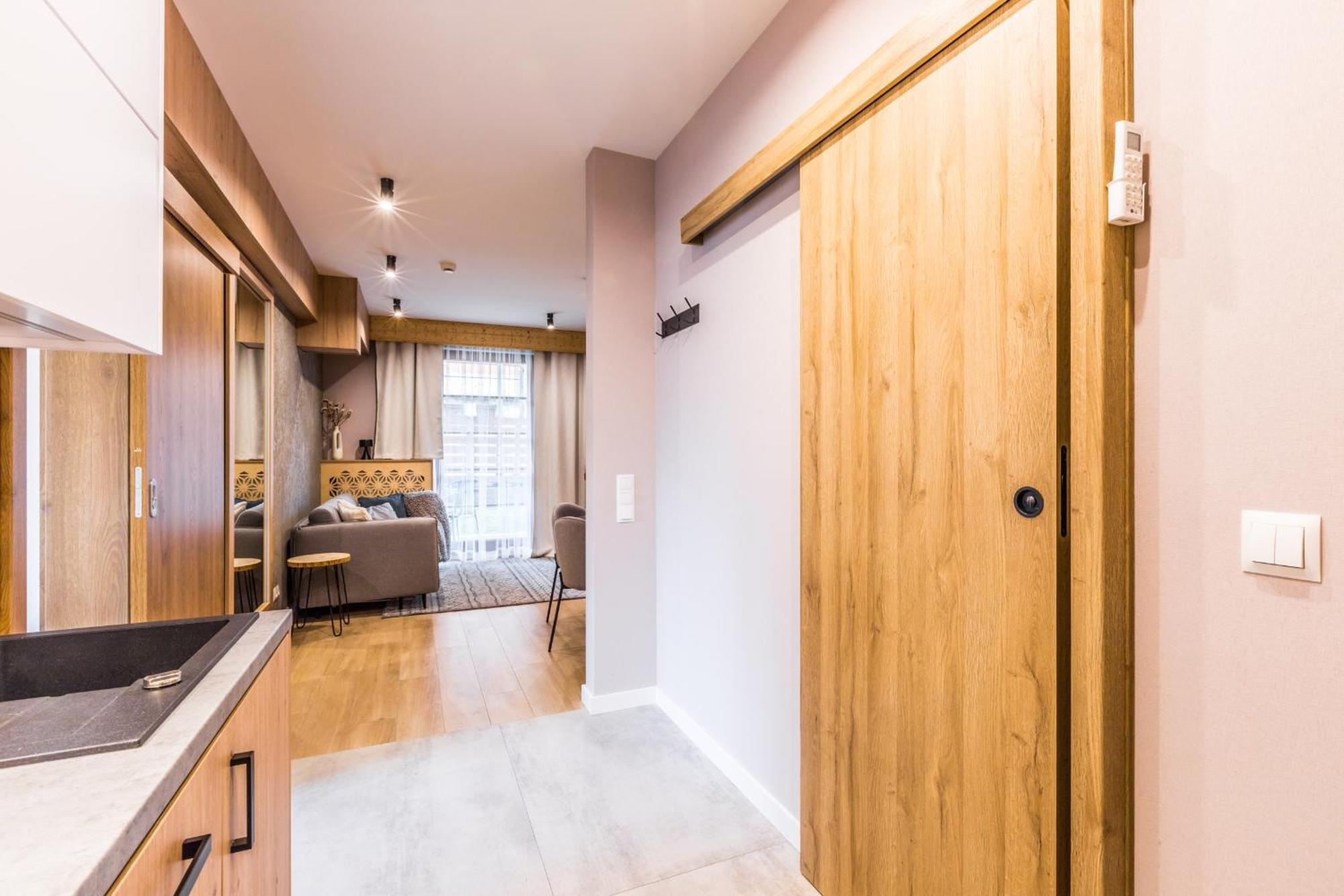 Aparthotel Lucylla Zakopane Ngoại thất bức ảnh
